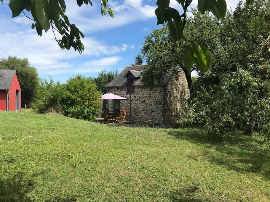 Maisonnette Au Pied Du Mont Dol Bagian luar foto